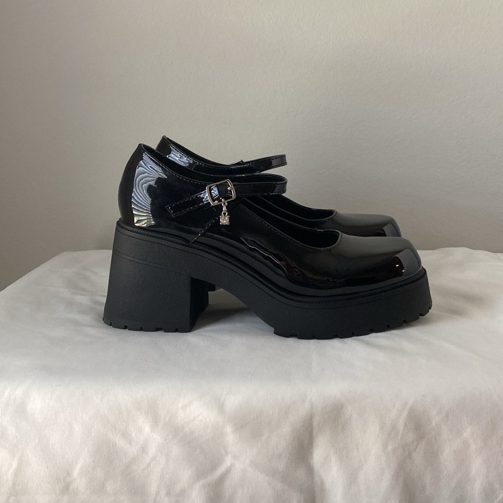 Black Patent Mary Jane Platform Heels